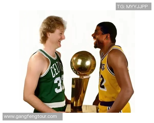 41分14篮板11助攻攻防一体！三双纪录超越伯德的历史级表现